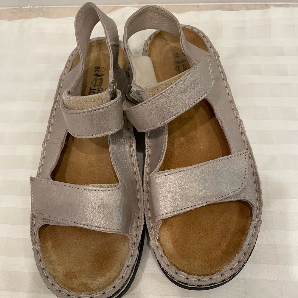 NAOT Karenna Silver Leather Sandals Size 38 (US 7) -EUC